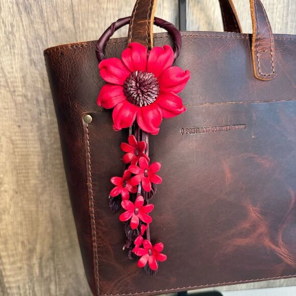 FLOWER Bag Charm Leather Purse Flair Keychain FAST SHIP NEW - Picture 1 of 4